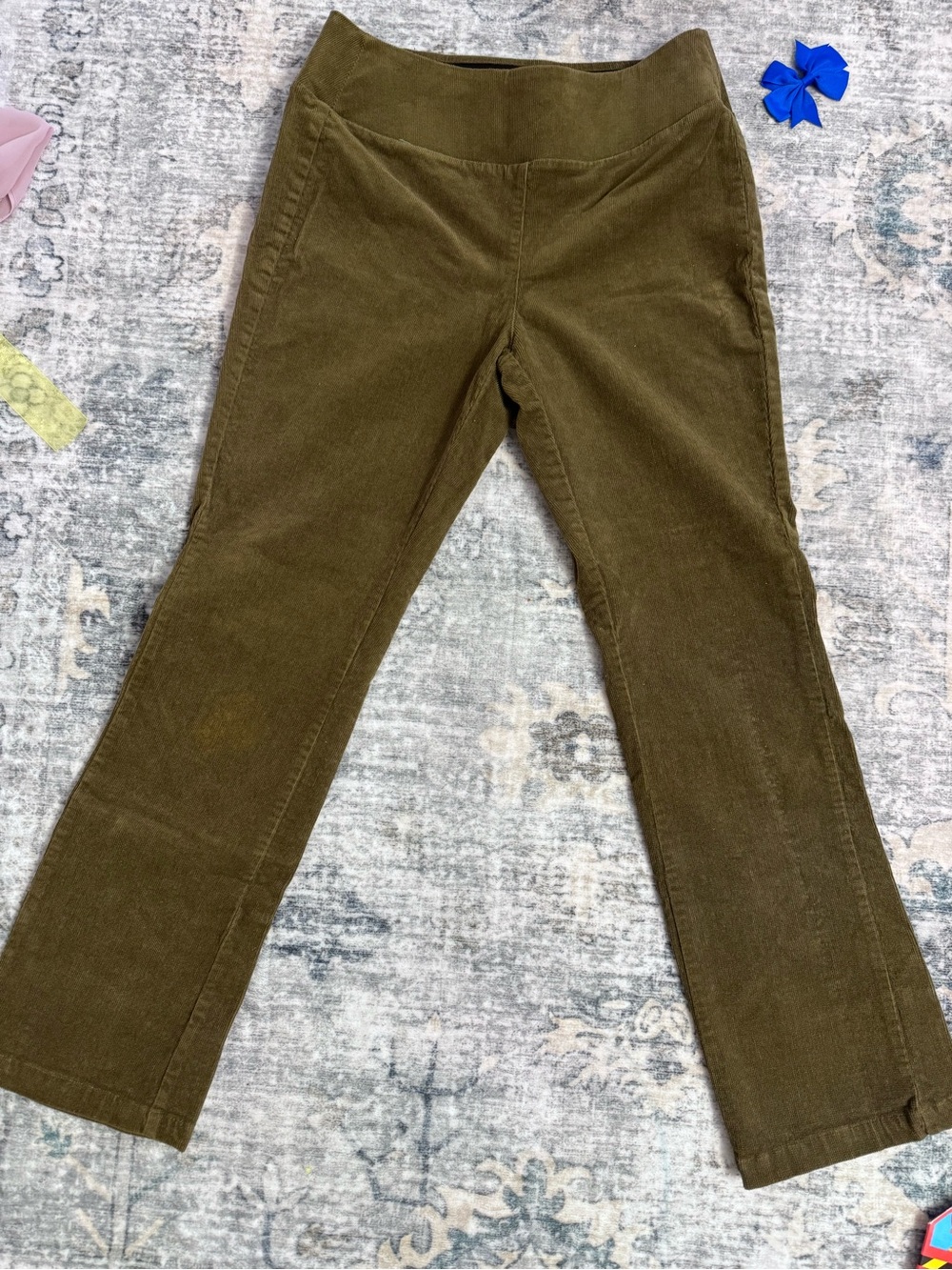 Ophelia Roe Size 6 Olive Green Corduroy Pull-On Pants